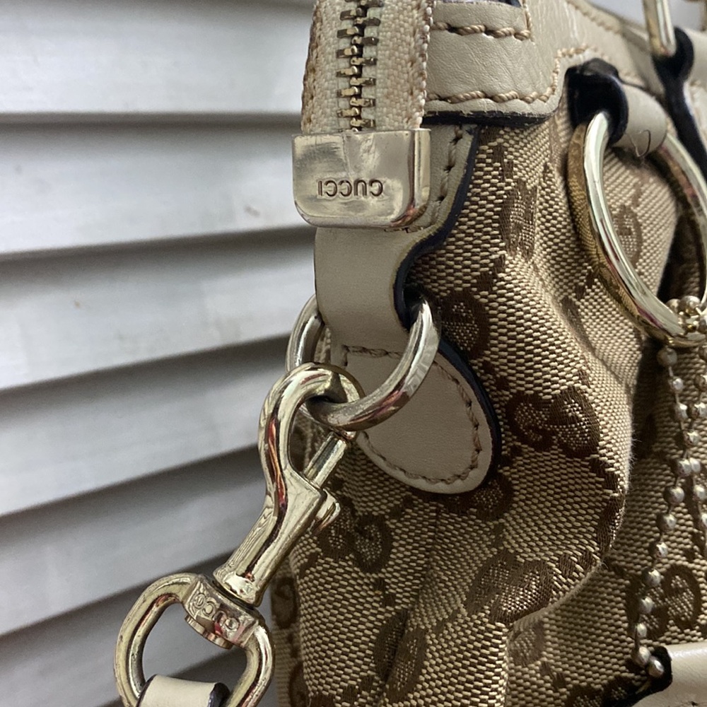 Authentic Gucci Sukey crossbody shoulder purse. - Picture 5 of 17